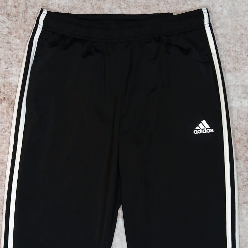 New Adidas Black 3 Stripe Jogger Athletic Pants Mens Medium - Picture 3 of 9